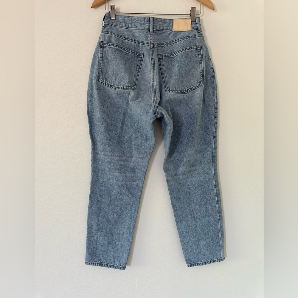 EVERLANE CURVY 90’S CHEEKY straight jeans
100% organic Cotton - Picture 2 of 6